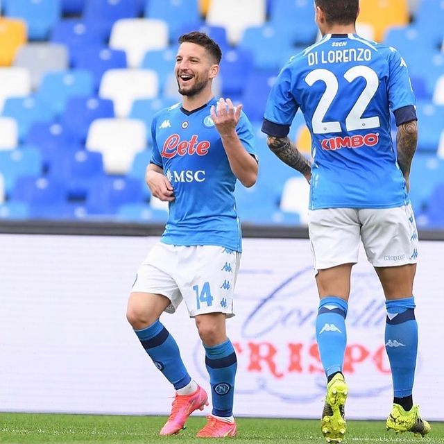 Dries Mertens con la maglia del Napoli