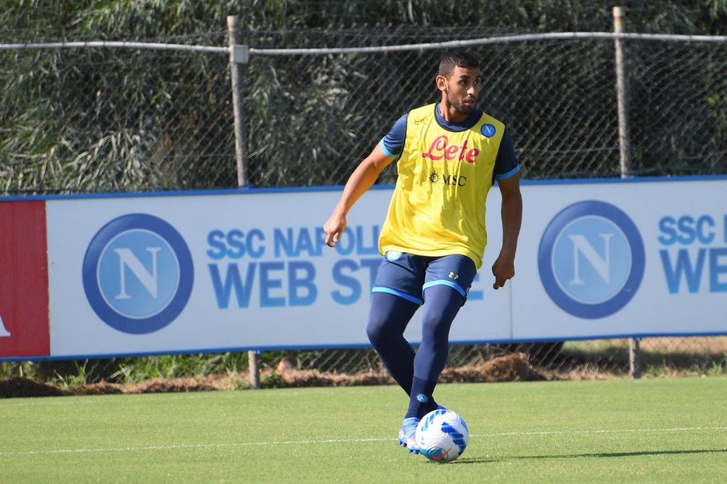 Ghoulam in allenamento con il Napoli