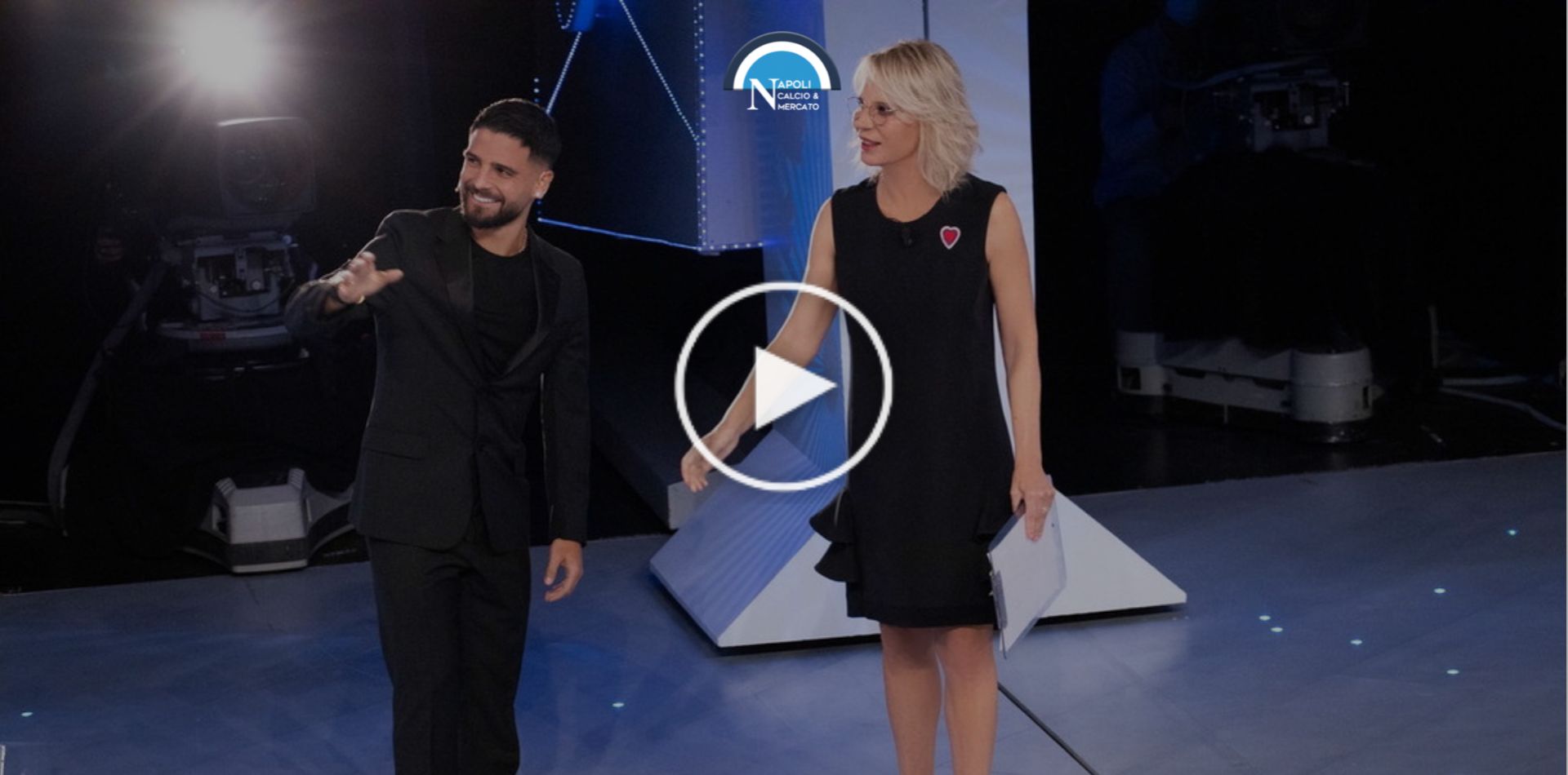insigne c'è posta per te puntata 19 febbraio 2022 video insigne a c'è posta per te maria de filippi