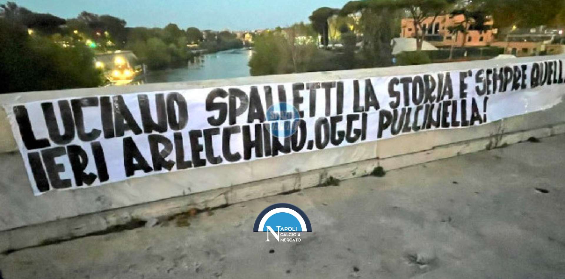 roma napoli striscione contro spalletti