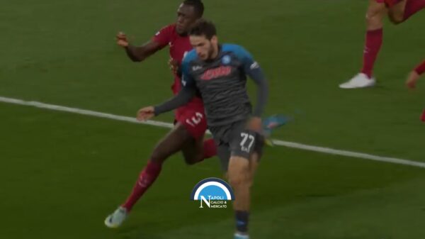 moviola liverpool napoli champions league var arbitro Stieler rigore kvaratskhelia