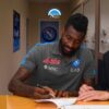 rinnovo anguissa napoli firma foto cifre stipendio e durata contratto